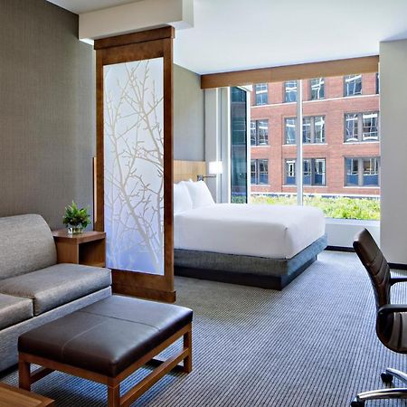 Hyatt Place Grand Rapids Downtown Exterior photo